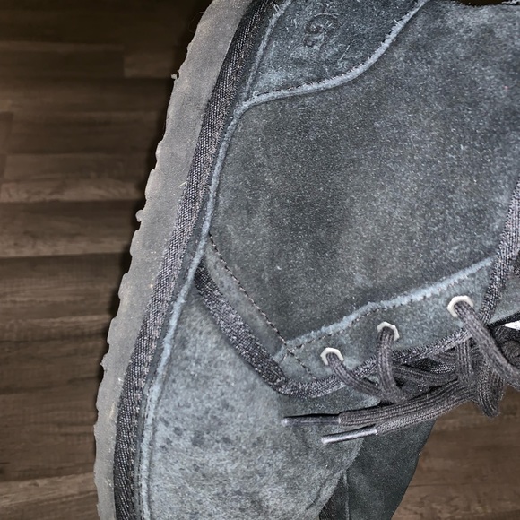 black uggs - Picture 3 of 7